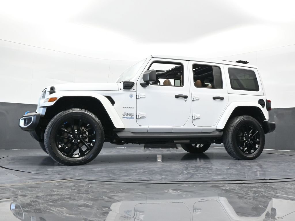 Used 2022 Jeep Wrangler Unlimited Sahara w/ Safety Group image 65