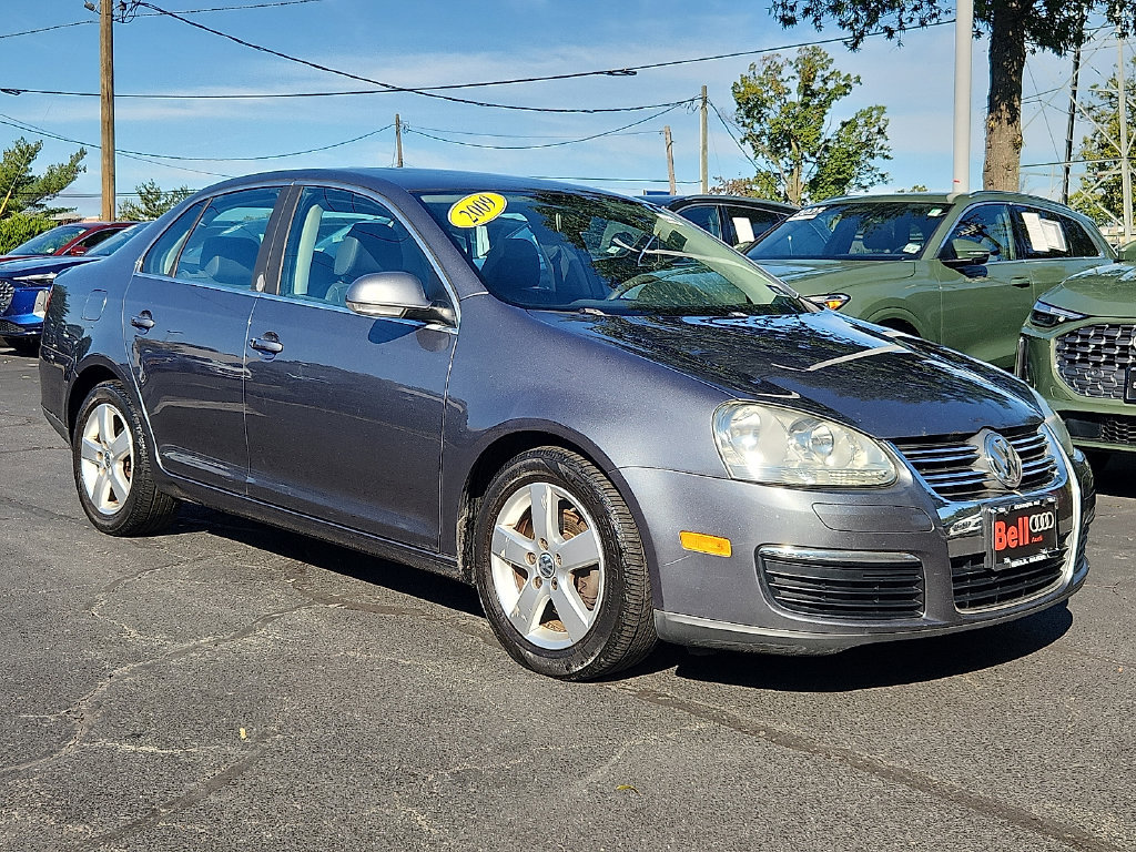 Used 2009 Volkswagen Jetta SE FWD image 2