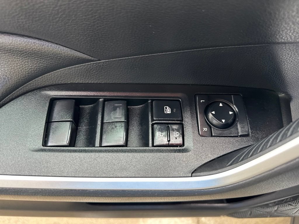 Certified 2021 Toyota RAV4 XLE w/ Convenience Package AWD/4WD image 21