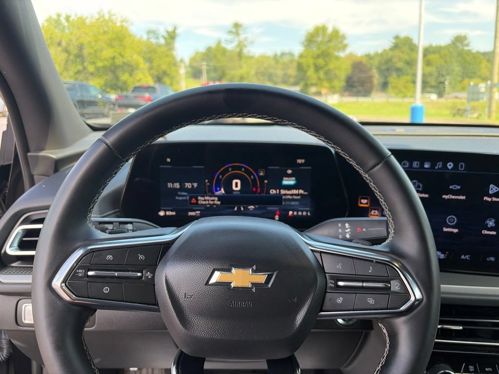 Used 2026 Chevrolet Traverse LT AWD/4WD image 23