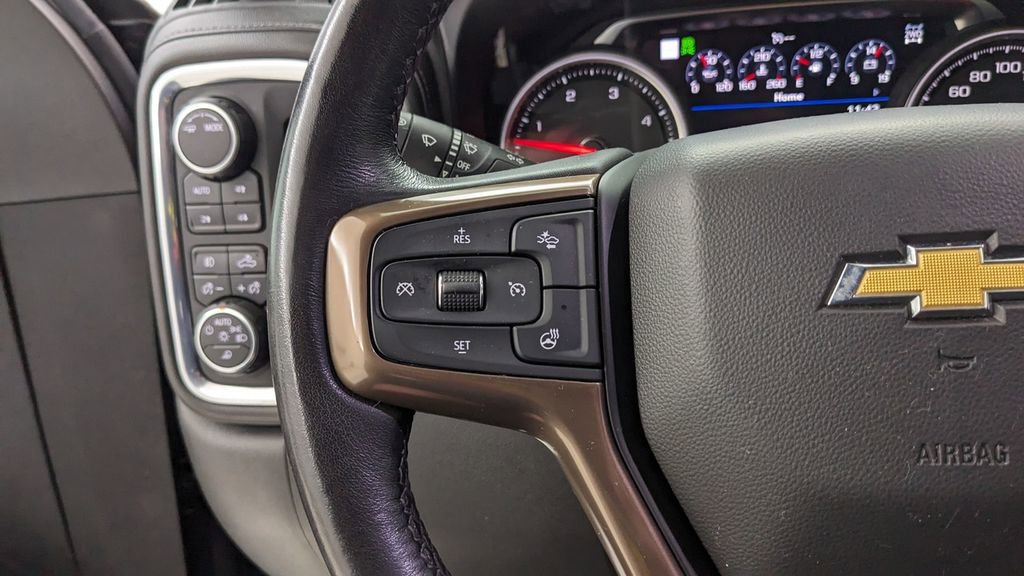 Used 2022 Chevrolet Silverado 3500 High Country image 34
