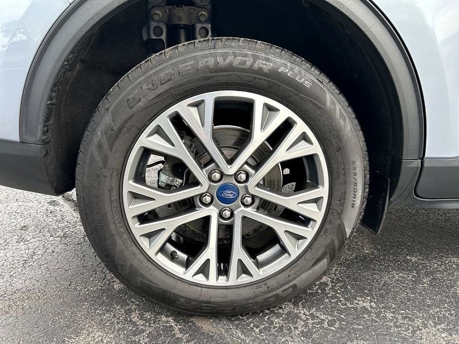 Used 2022 Ford Escape SEL image 38