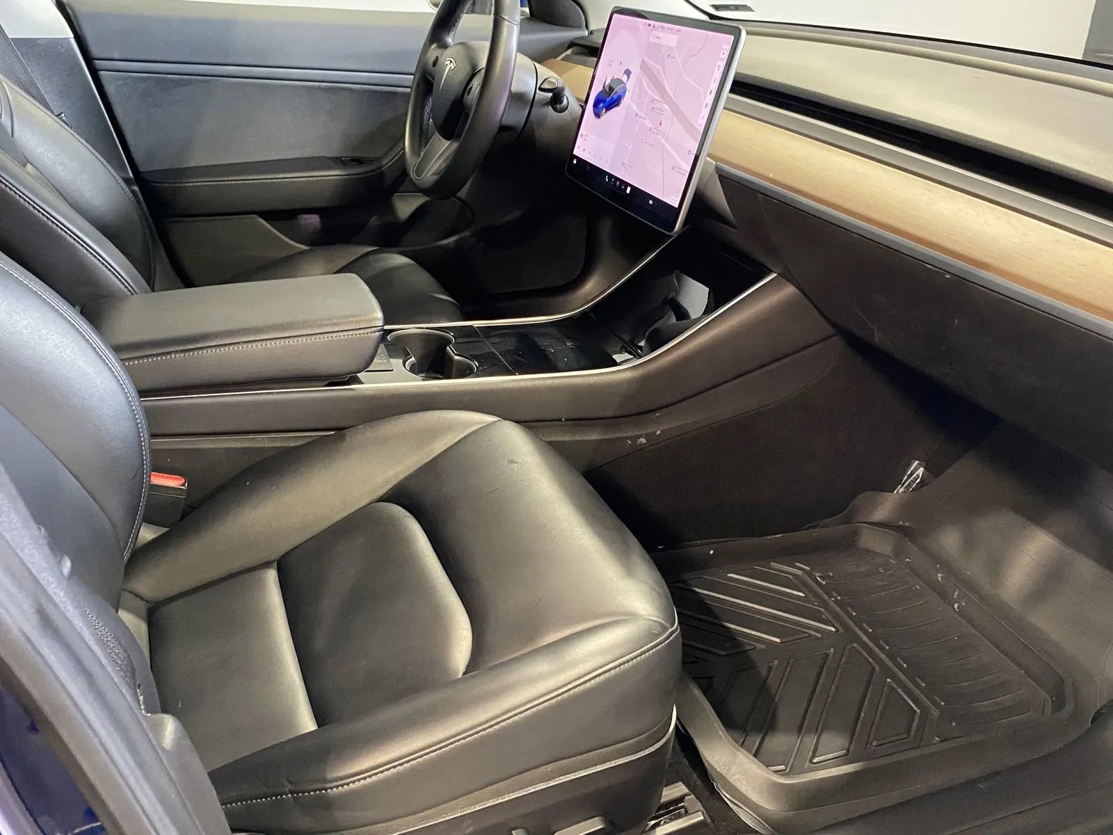 Used 2018 Tesla Model 3 Long Range RWD image 6