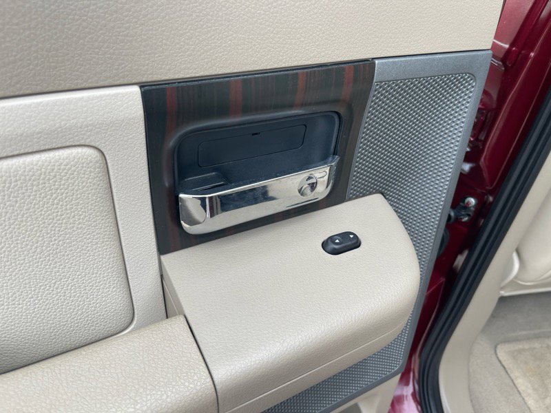 Used 2006 Lincoln Mark LT 4x4 image 41