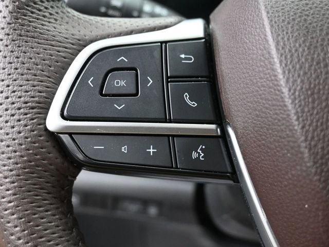 Used 2024 Toyota Sienna Platinum image 17