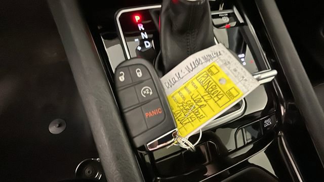 Used 2023 Jeep Compass Limited w/ Sun and Sound Group AWD/4WD image 22