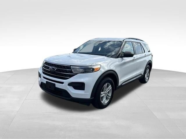 Used 2022 Ford Explorer XLT RWD image 3
