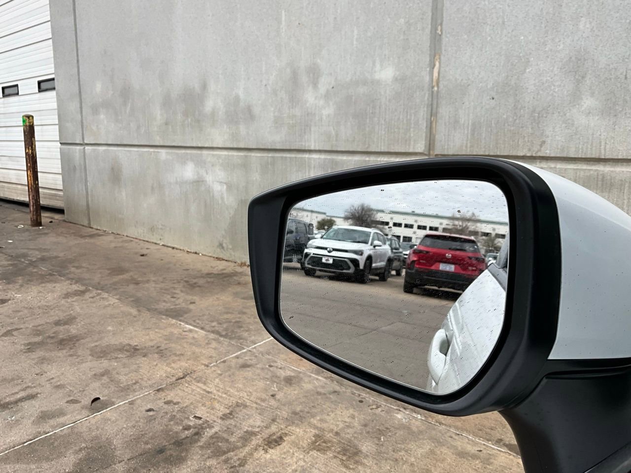 Used 2025 Nissan Versa SV image 18