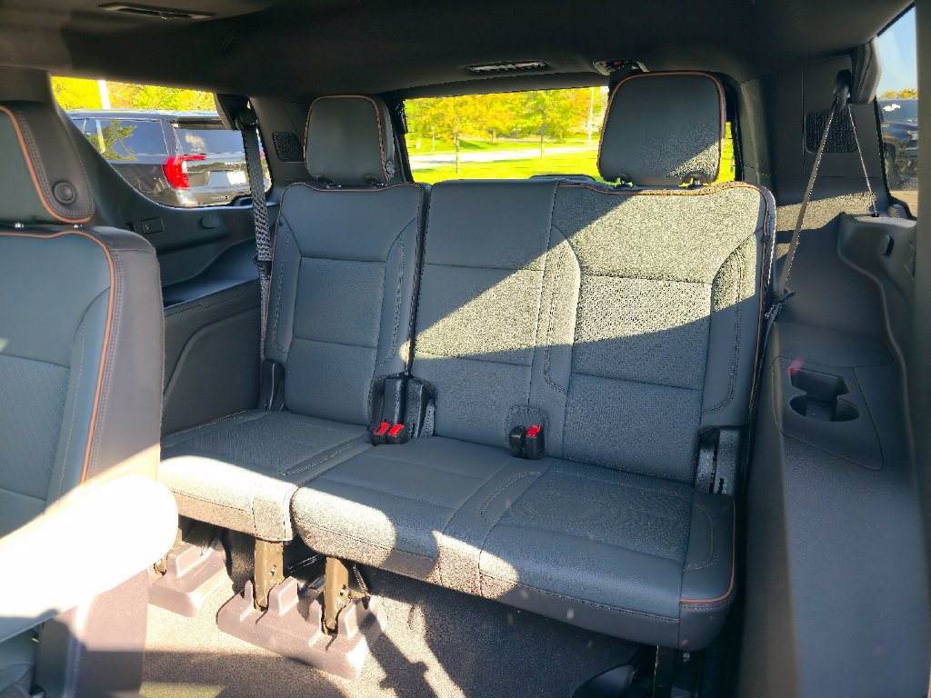 Certified 2025 GMC Yukon AT4 AWD/4WD image 26
