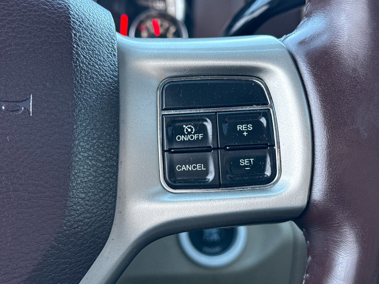 Used 2014 RAM 3500 Laramie w/ Cold Weather Group image 27