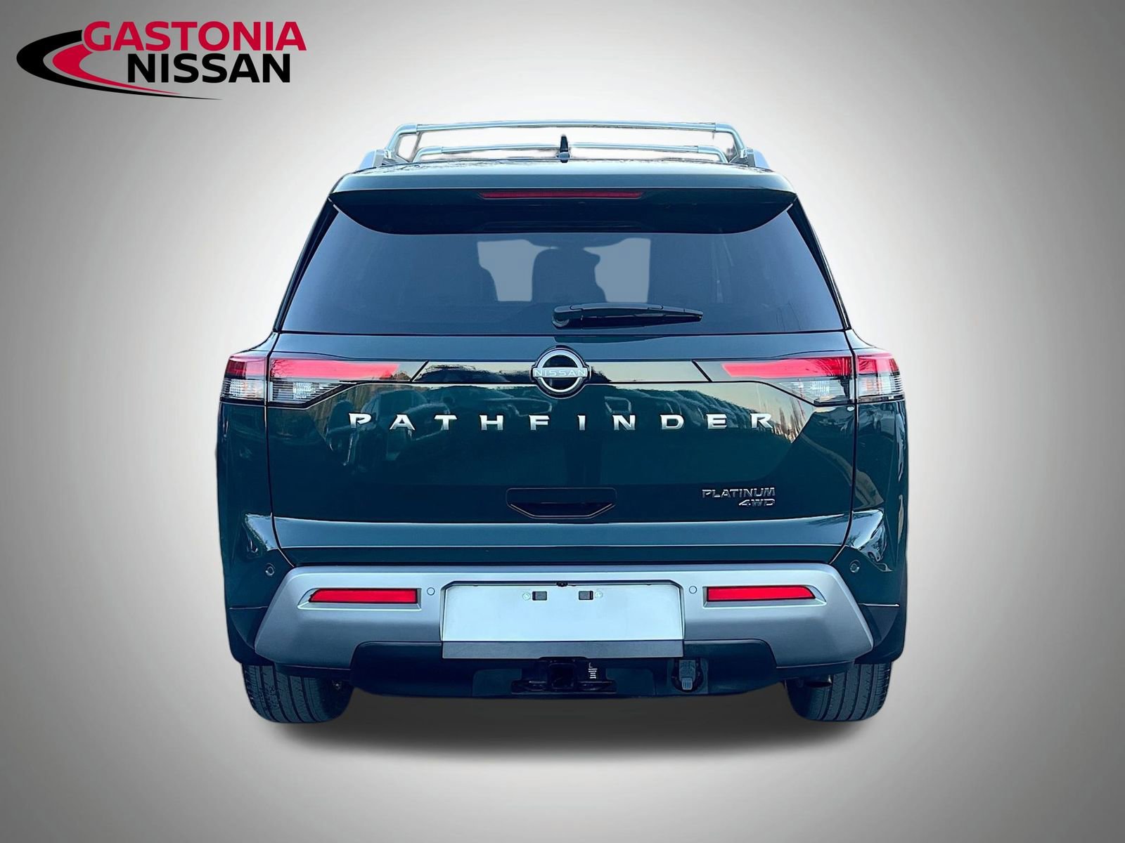 Used 2024 Nissan Pathfinder Platinum w/ Cargo Package image 7