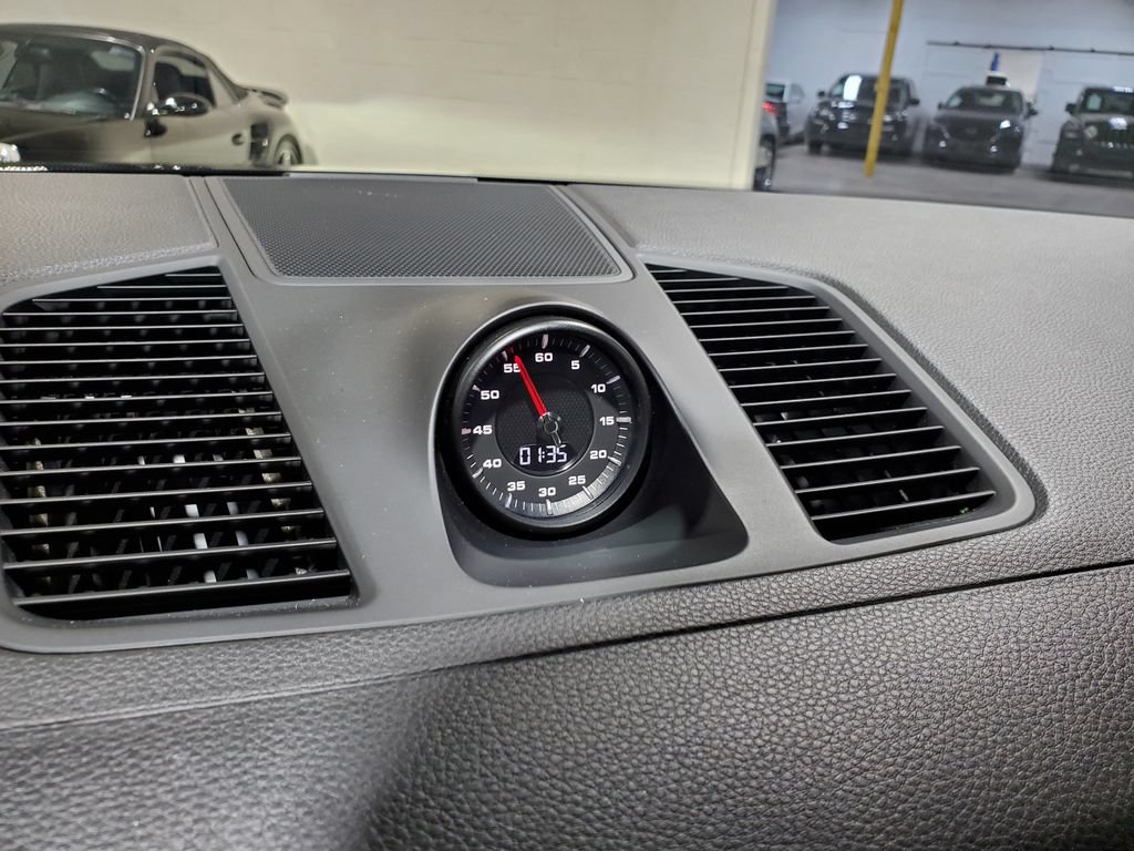Used 2022 Porsche Cayenne Coupe AWD/4WD image 30