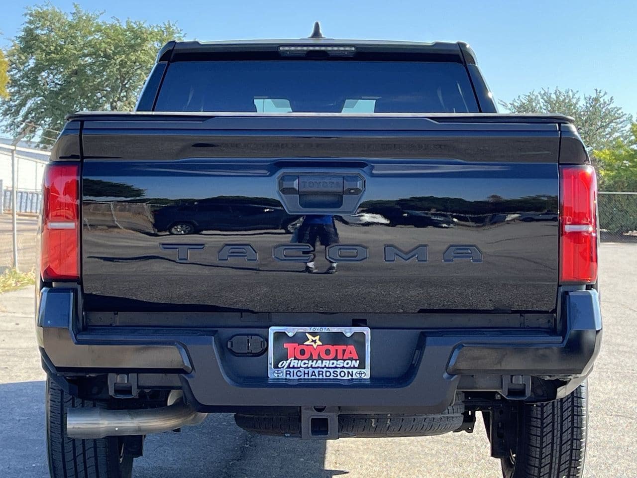 Used 2025 Toyota Tacoma SR5 RWD image 5