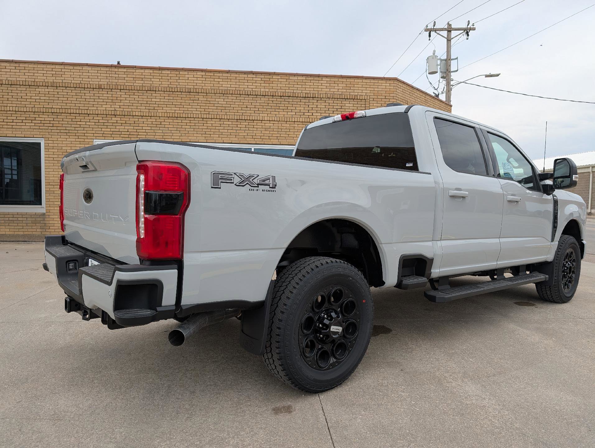 New 2026 Ford F250 Lariat w/ Black Appearance Package image 6