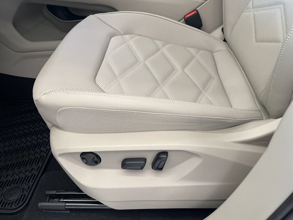 New 2026 Volkswagen Atlas SE FWD image 15