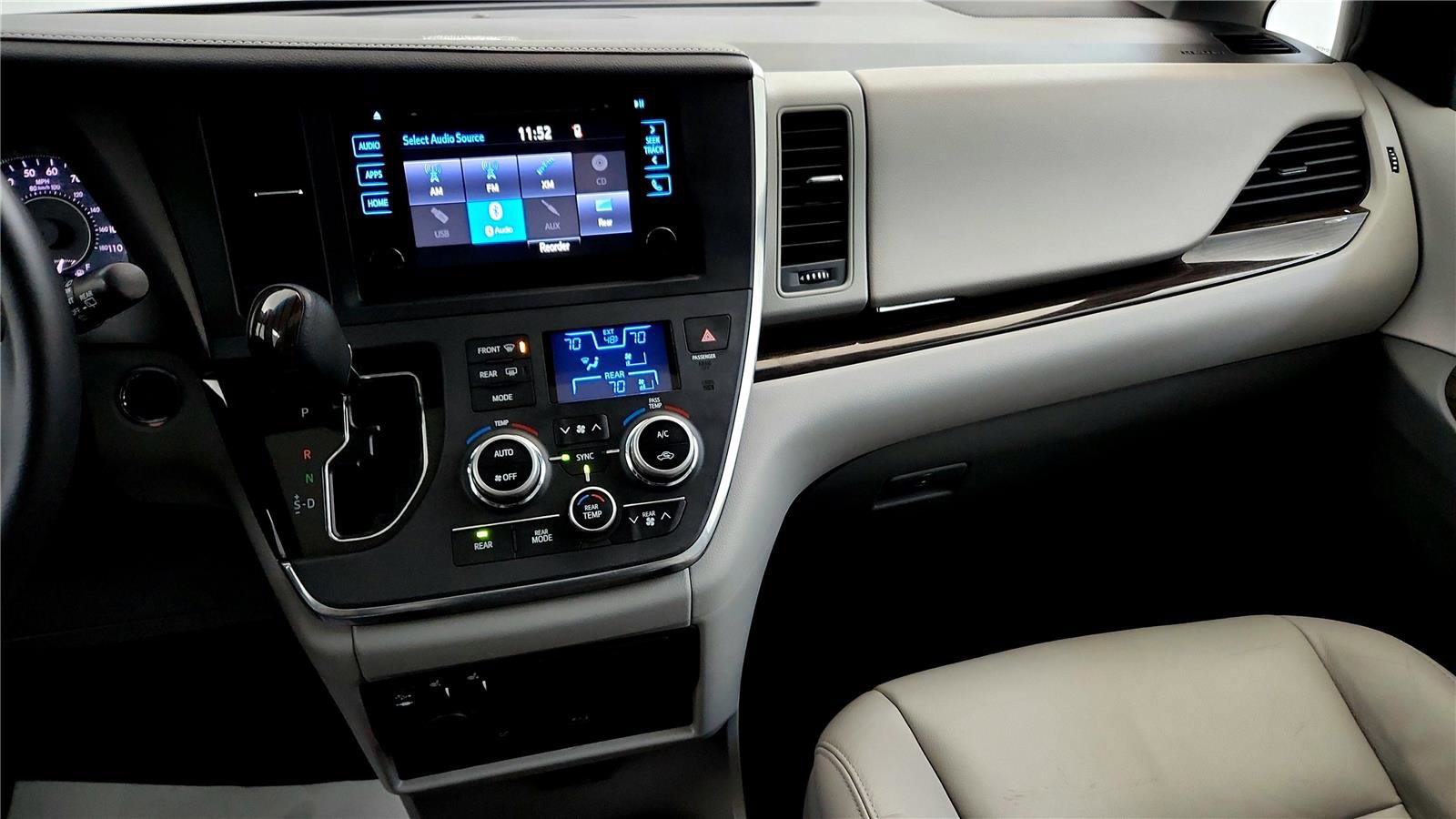 Used 2016 Toyota Sienna XLE Premium w/ Protection Package AWD/4WD image 31