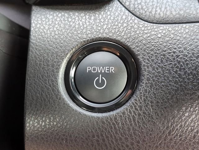 Used 2025 Toyota Camry SE image 19