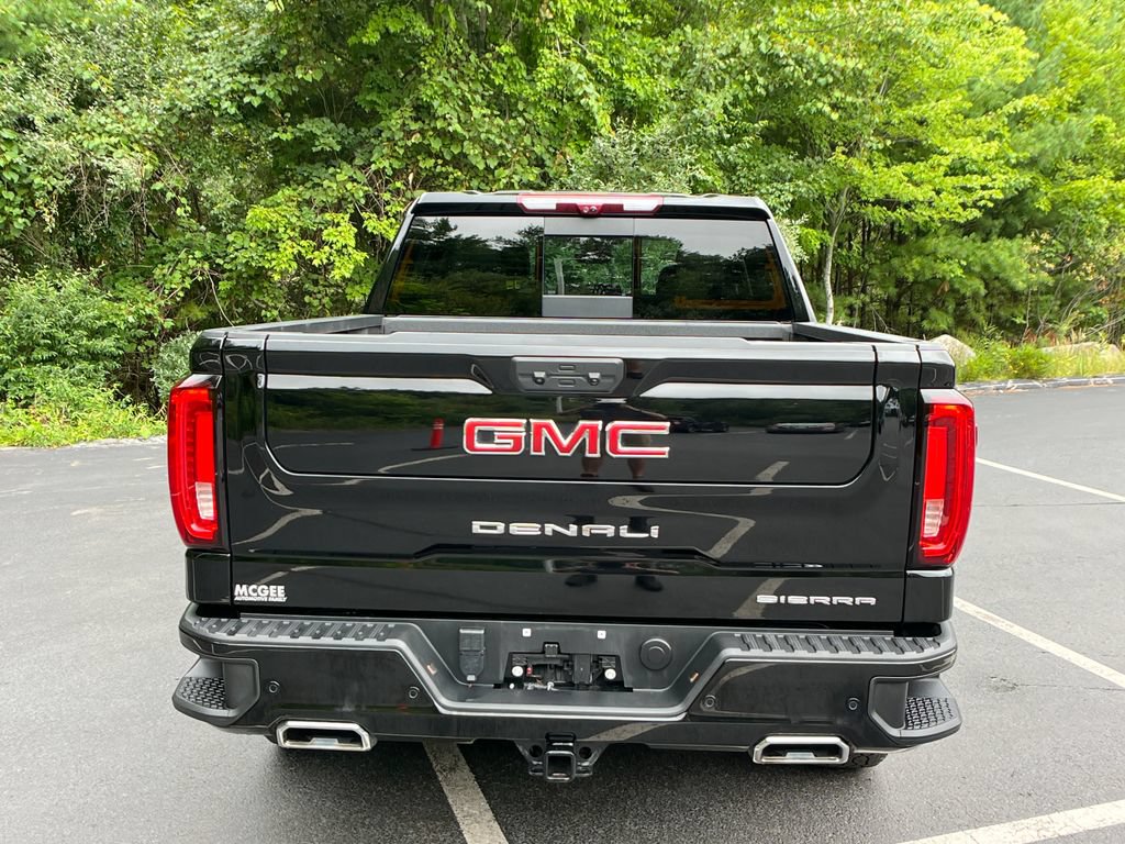 Used 2024 GMC Sierra 1500 Denali w/ Technology Package AWD/4WD image 4