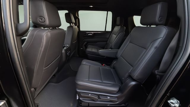 Used 2025 Chevrolet Suburban Z71 w/ Comfort Package image 20