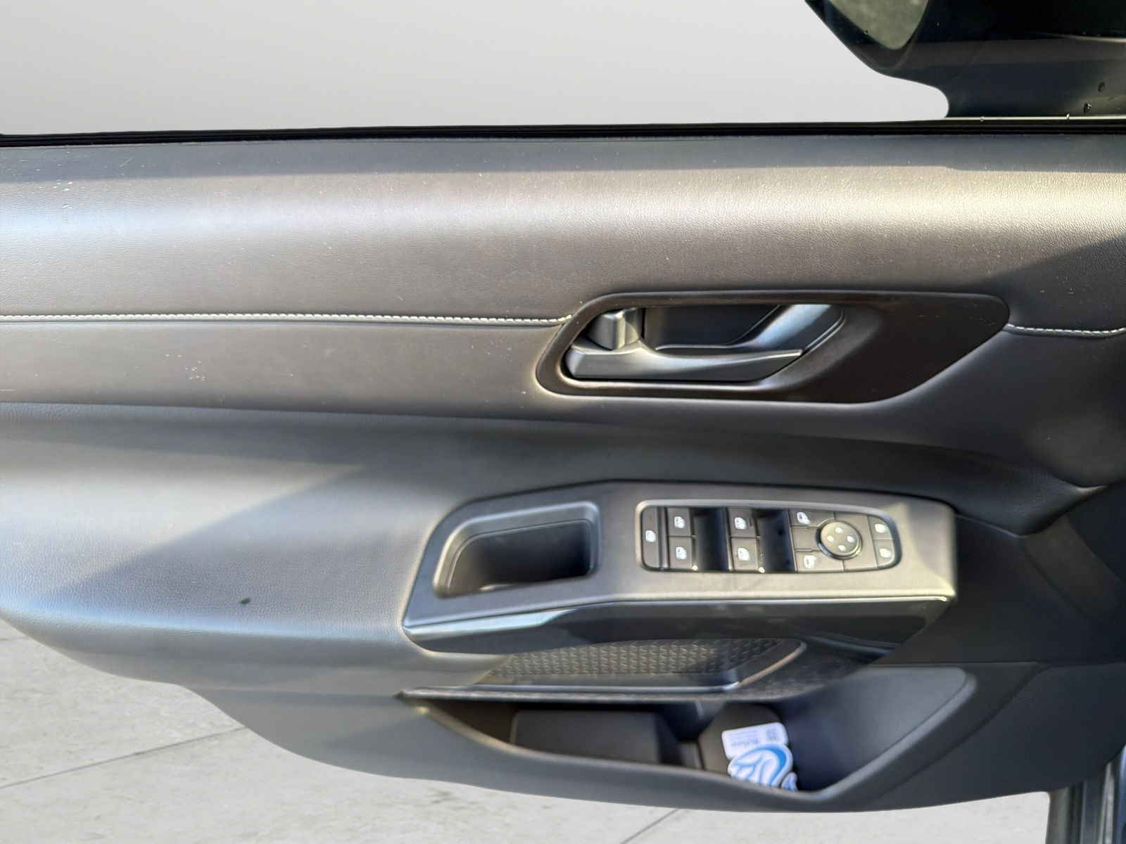 Certified 2023 Nissan Pathfinder S FWD image 21