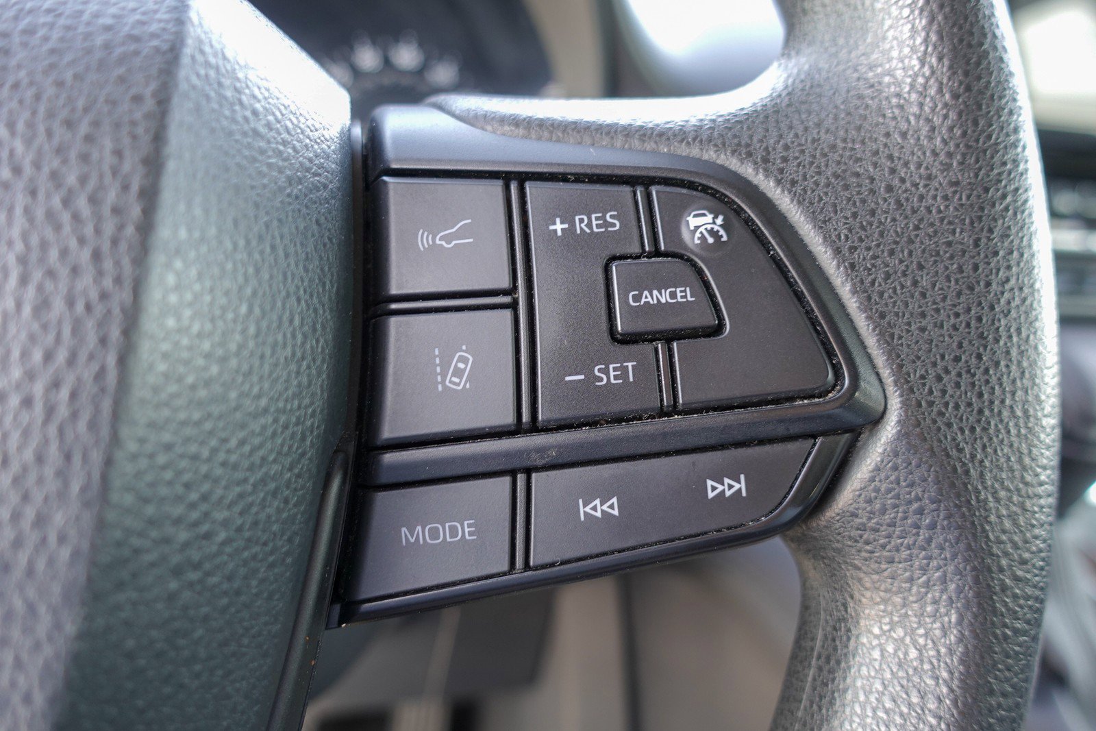 Used 2024 Toyota Sienna LE image 16