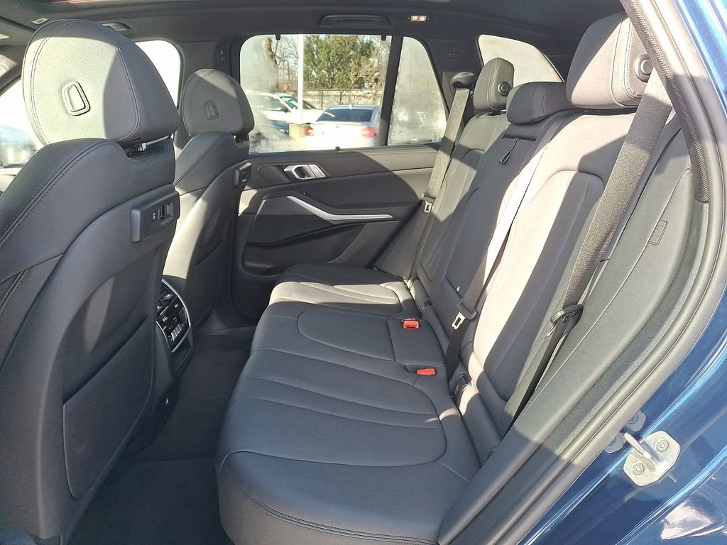 Used 2021 BMW X5 xDrive40i w/ Convenience Package image 7
