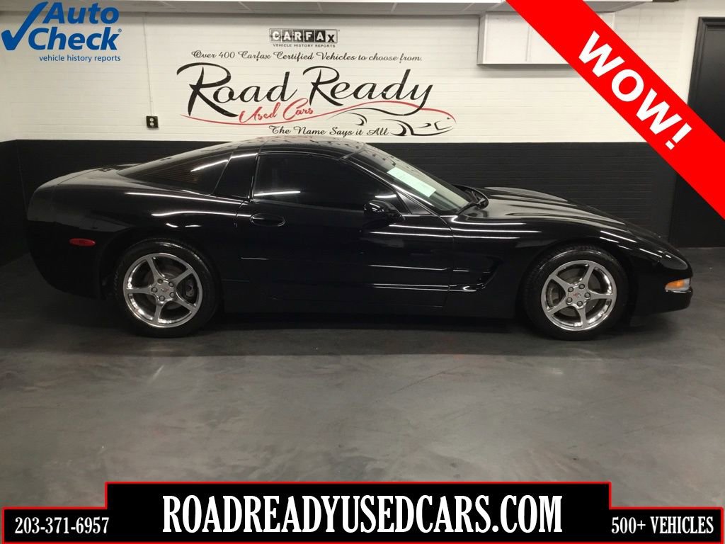 Used 2002 Chevrolet Corvette Coupe w/ Preferred Equipment Group2 RWD image 1