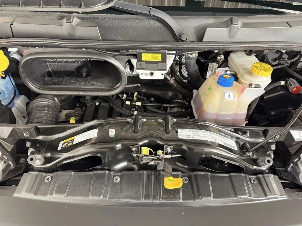 Used 2023 RAM ProMaster 2500 FWD image 9