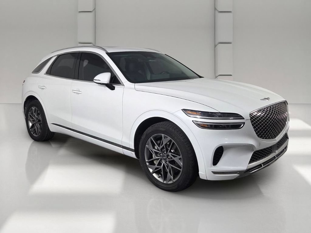 Used 2023 Genesis GV70 2.5T w/ Select Package AWD/4WD image 2