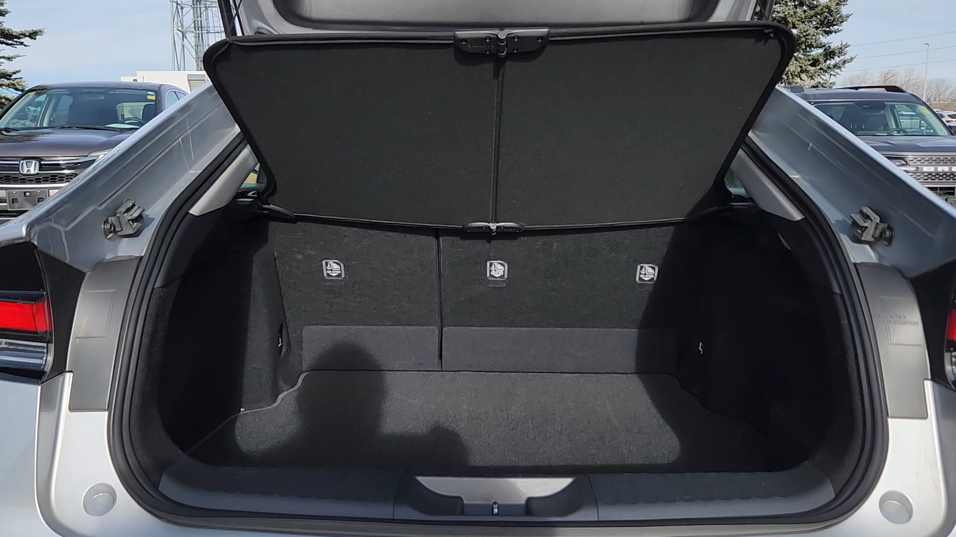 Used 2025 Toyota Prius LE image 19