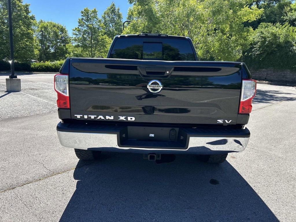 Used 2017 Nissan Titan SV RWD image 6