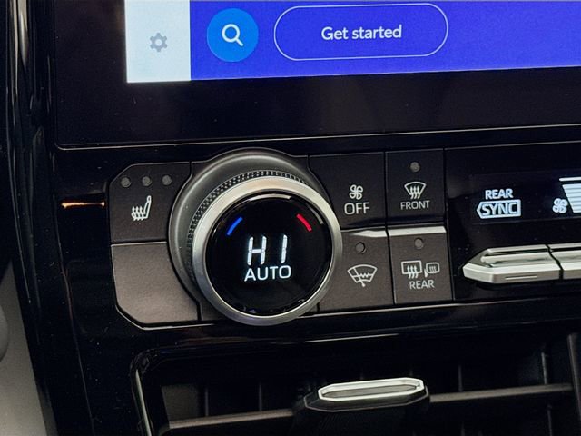 Used 2024 Toyota Highlander XLE image 20