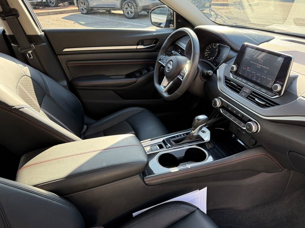 Used 2023 Nissan Altima 2.5 SR AWD/4WD image 24