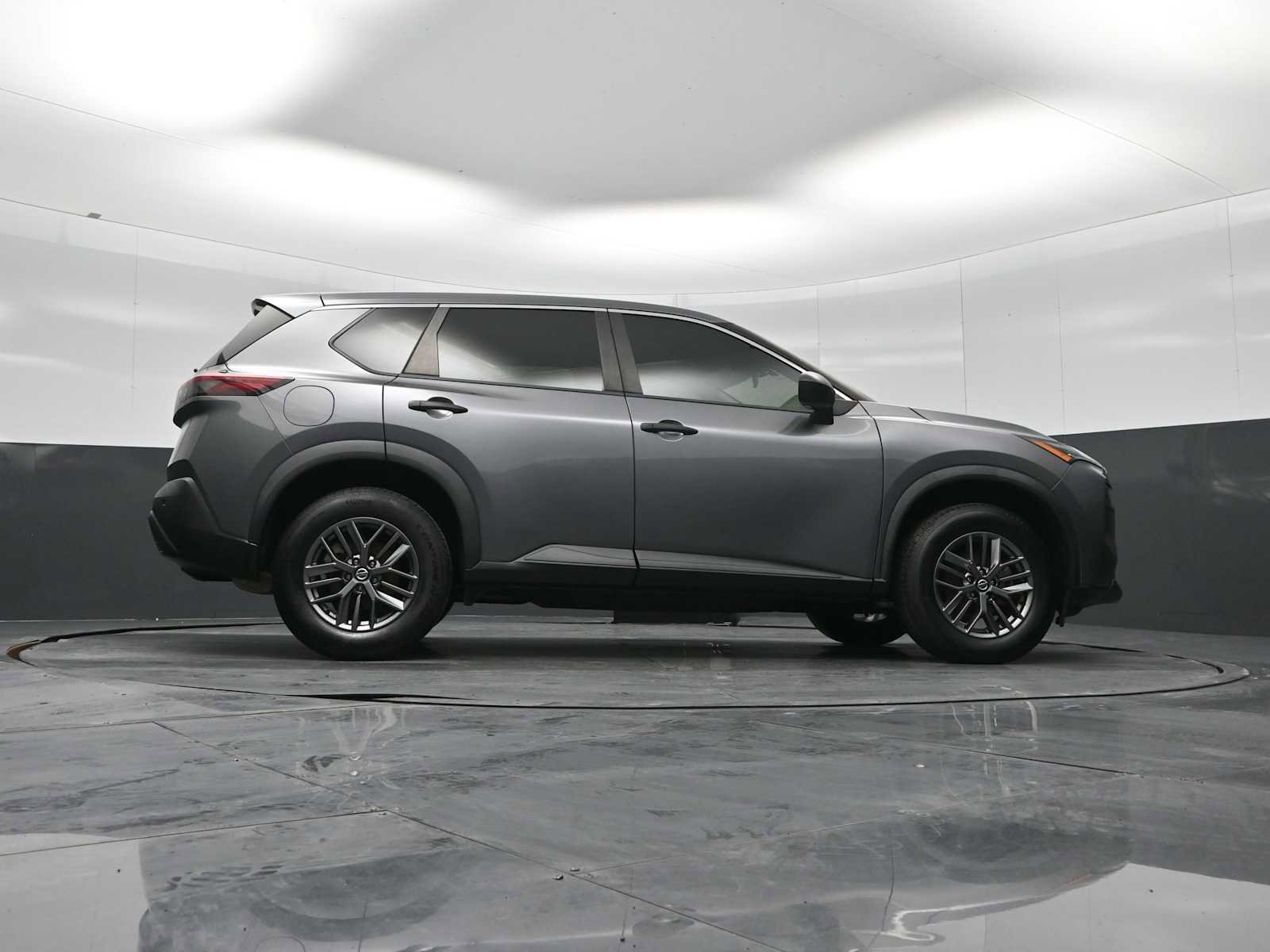 Used 2021 Nissan Rogue S image 25
