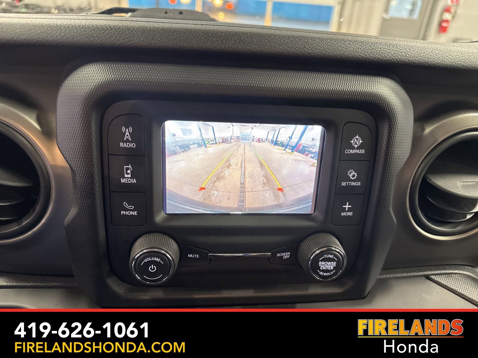 Used 2020 Jeep Wrangler Unlimited Sport image 21