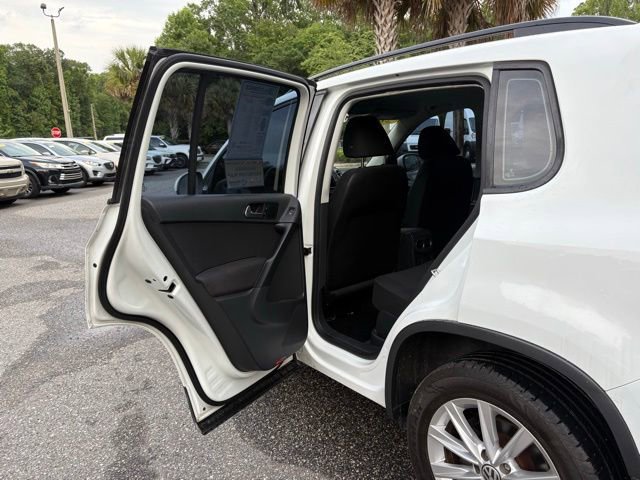 Used 2018 Volkswagen Tiguan Limited w/ Premium Package FWD image 23