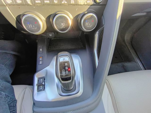Used 2020 Jaguar E-PACE SE image 30