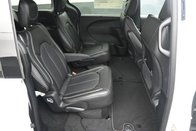 New 2027 Chrysler Pacifica LX FWD image 21