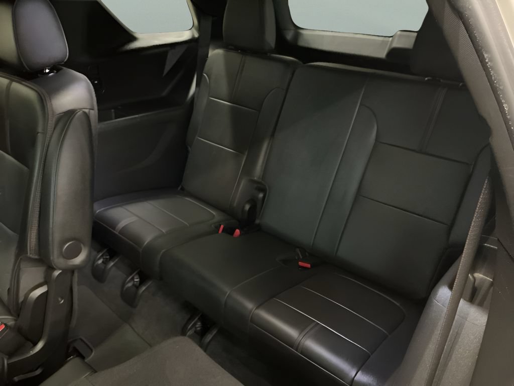 Used 2022 Chevrolet Traverse RS w/ LPO, "Hit The Road" Package AWD/4WD image 22