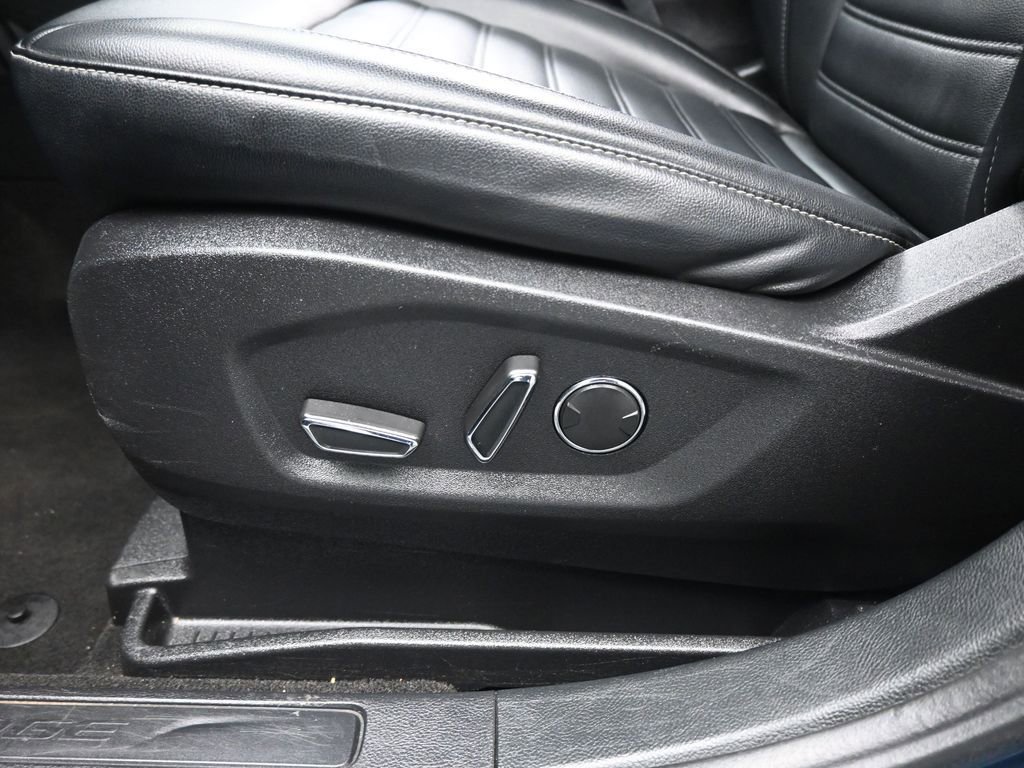 Certified 2019 Ford Edge SEL w/ Equipment Group 201A image 11