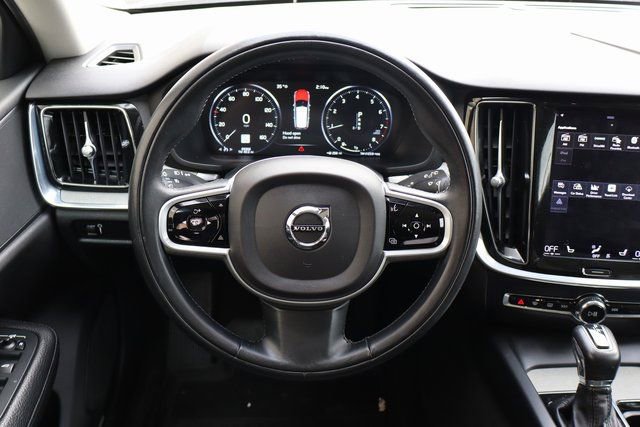 Used 2021 Volvo V60 T5 Cross Country w/ Climate Package image 16
