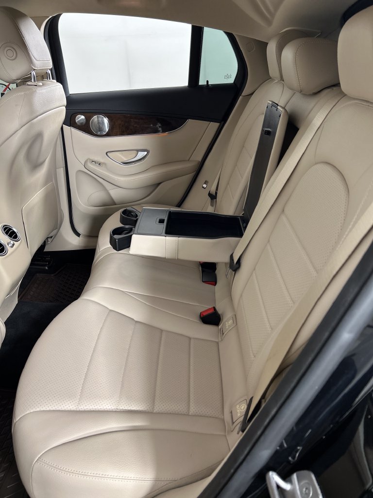 Used 2017 Mercedes-Benz GLC 300 4MATIC Coupe image 16