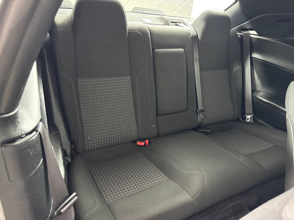 Used 2016 Dodge Challenger SXT image 20