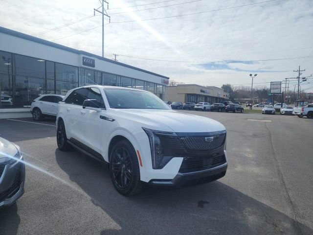 Used 2025 Cadillac Escalade IQ Sport 2 w/ LPO, ONYX Package image 3