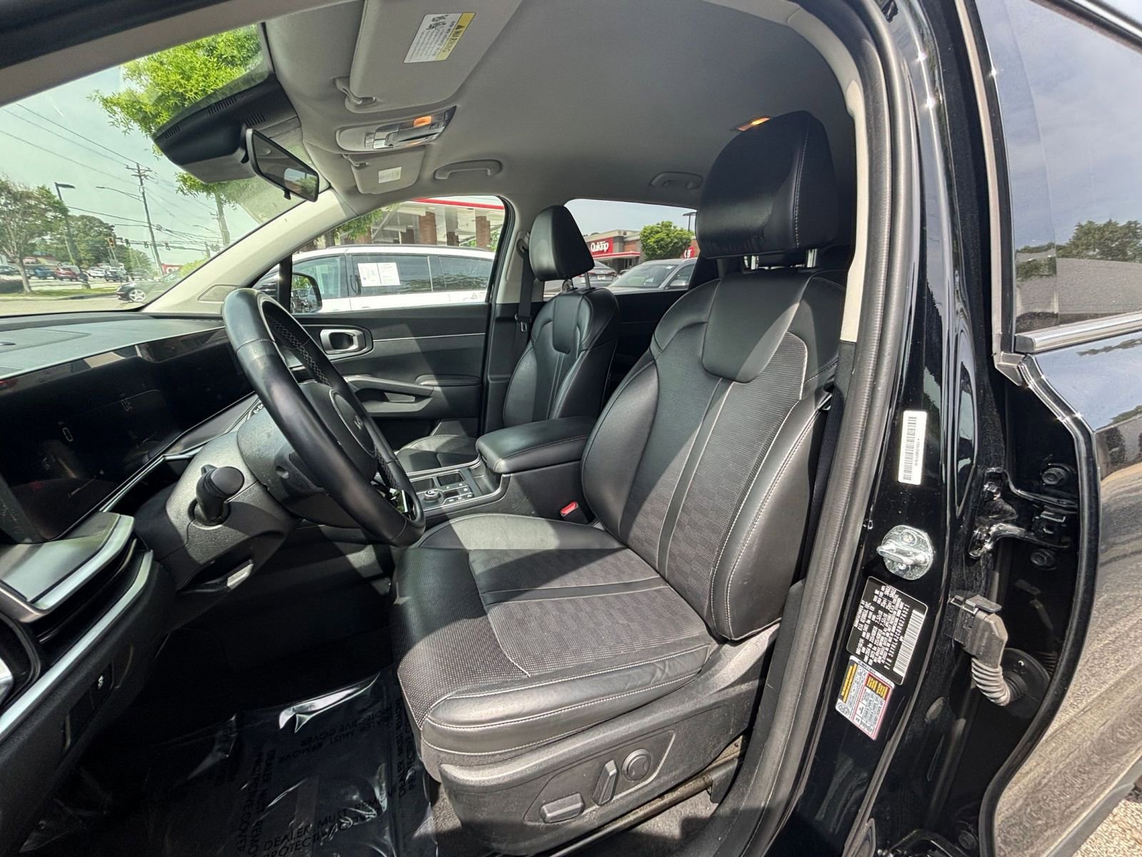 Used 2024 Kia Sorento S image 38