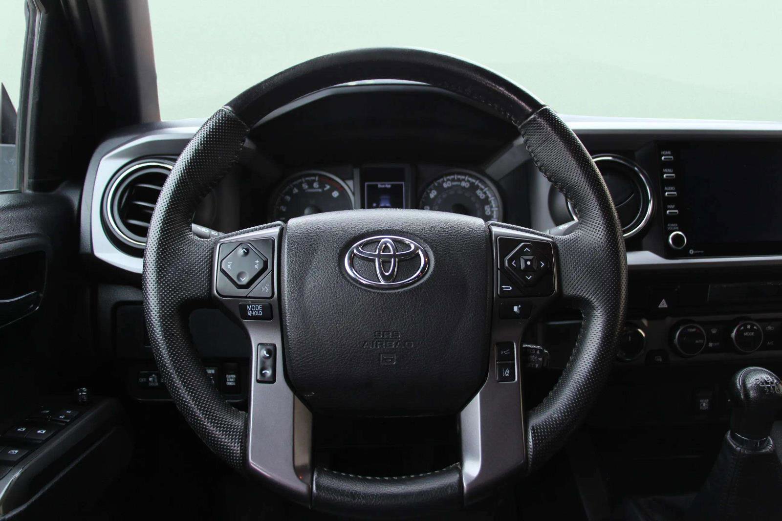 Used 2022 Toyota Tacoma TRD Off-Road image 13