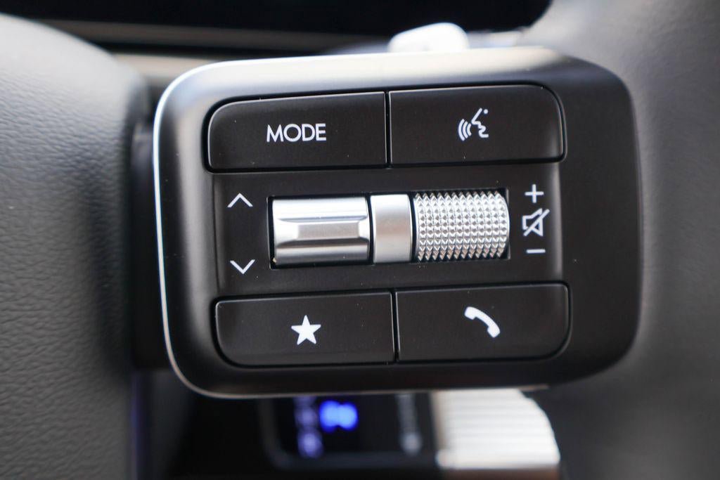 New 2026 Hyundai Santa Fe SE image 14