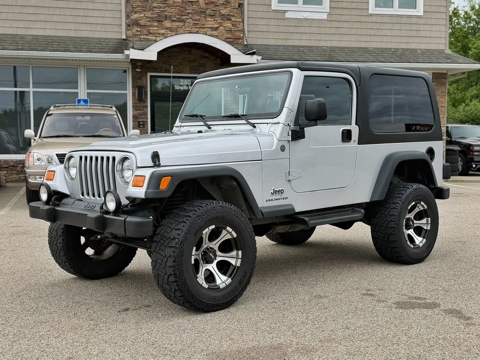 Used 2004 Jeep Wrangler 4WD image 7
