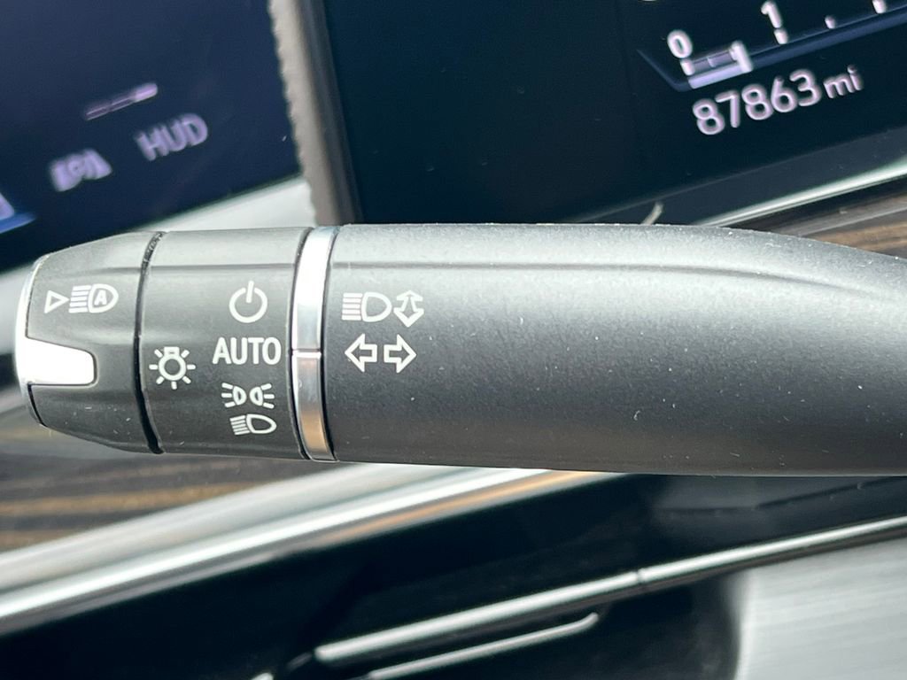 Used 2021 Cadillac Escalade Premium Luxury w/ Driver Assist Tech Package image 24