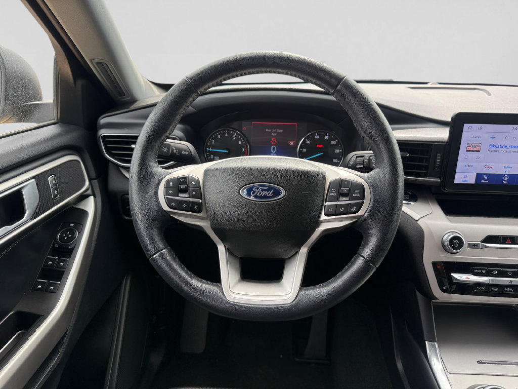 Used 2023 Ford Explorer XLT w/ Equipment Group 202A AWD/4WD image 15